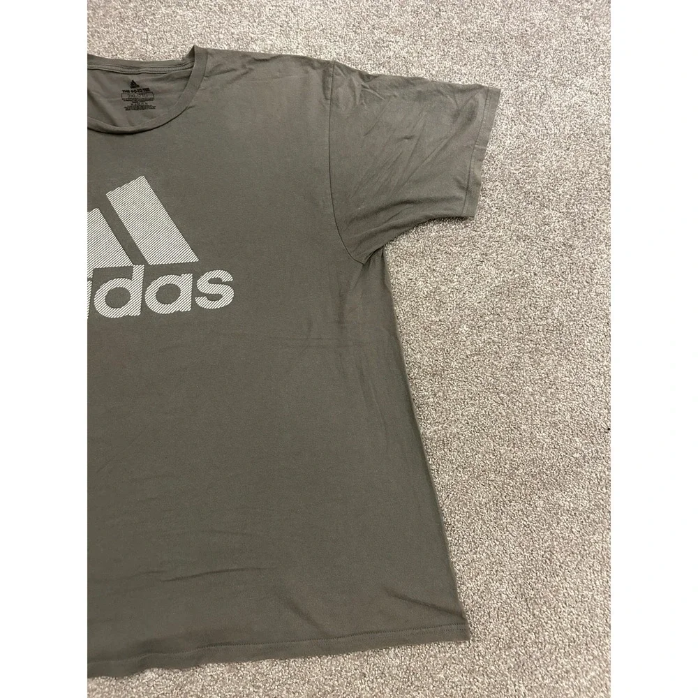 Adidas T-Shirt Mens 2XL Grey Excellent Go-To Tee Graphic Logo Short Sleeve